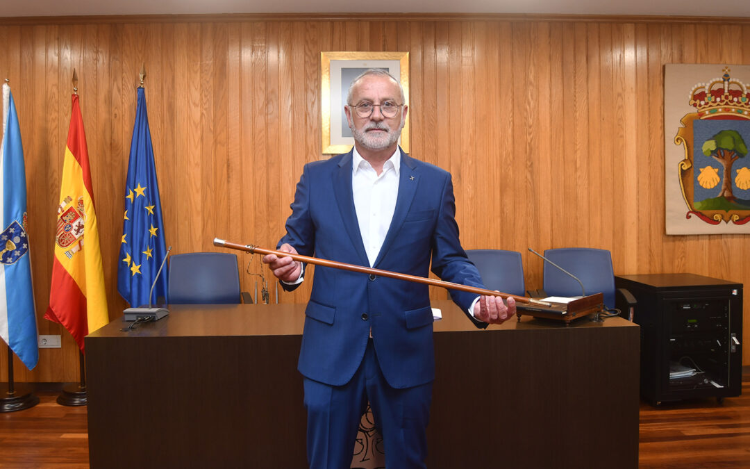 Óscar García Patiño repetirá como alcalde e encara o seu último mandato “con ilusión e as ganas dos oito últimos anos”