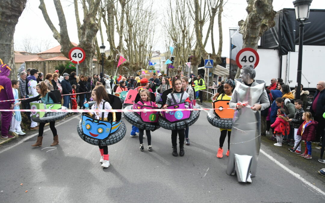 Cambre revalidará el sábado su título como capital del Carnaval con su Entroido Pequeno Máis Grande do Mundo