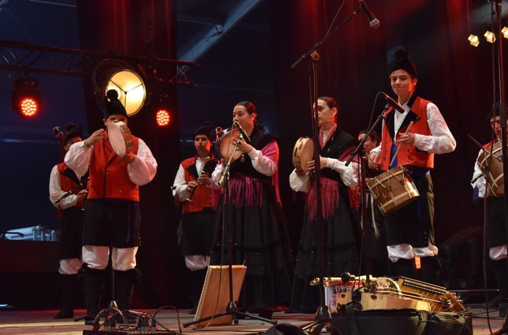 Sementeira reunirá a decenas de músicos de las Mariñas y del Baixo Miño en su VIII Encontro de Grupos Tradicionais