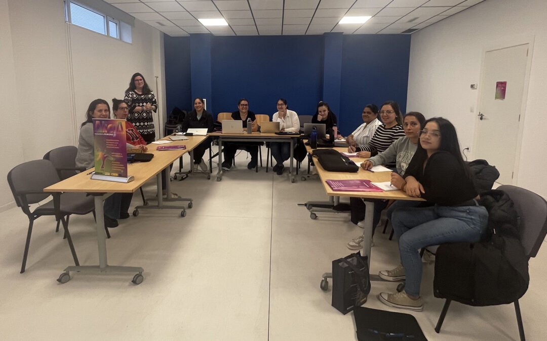 Unha decena de mulleres sen emprego mellorarán as súas habilidades dixitais a través do programa Alicia